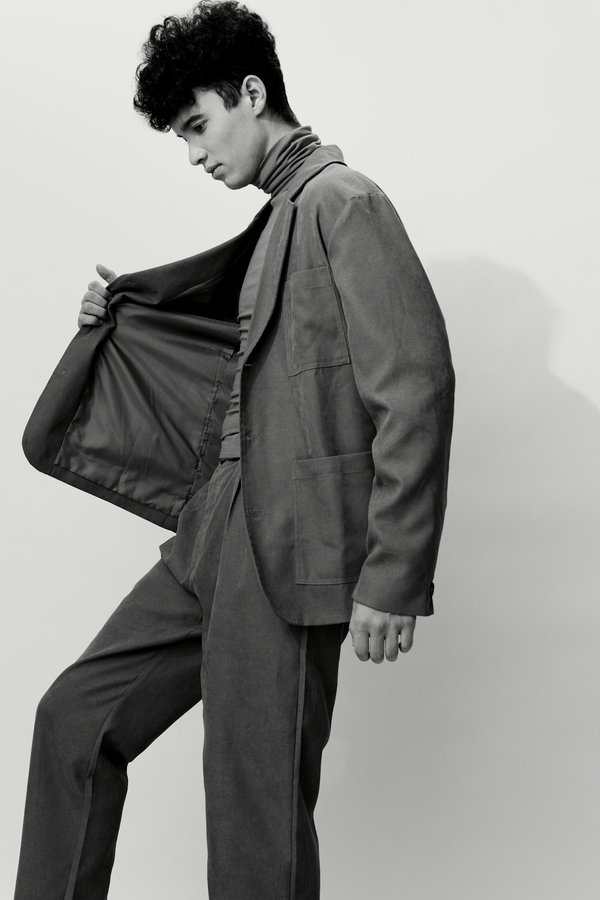 Discover the best fashion items for men and women today